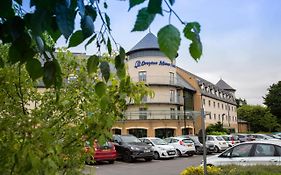 Drayton Manor Hotel